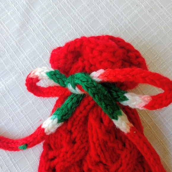 Hand Crafted Bottle Vase Cover Red Holiday Bar Cart Essential Botanical - Picture 11 of 16